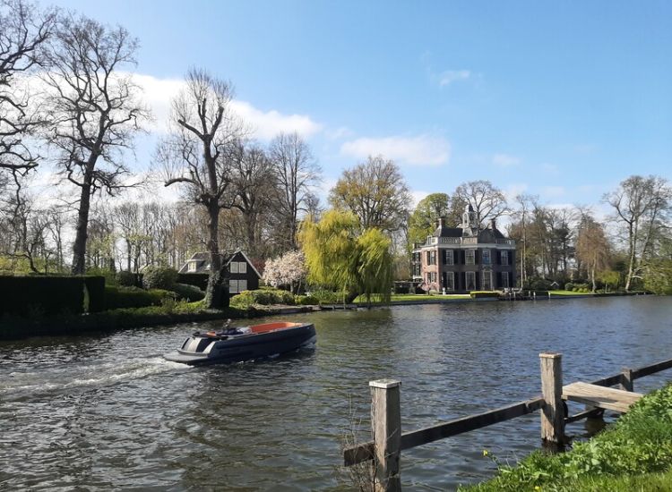 Recreatievaart op de Vecht, voor buitenplaats Rupelmonde