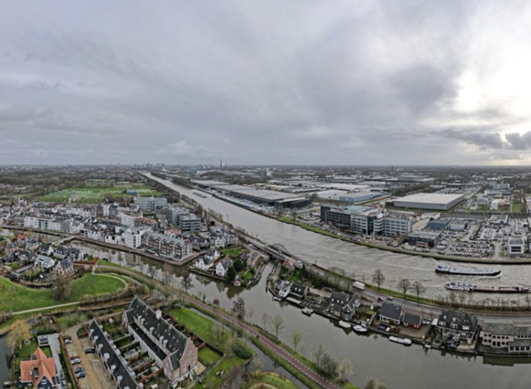 De langzame Vecht en het Amsterdam Rijnkanaal bij Maarssen