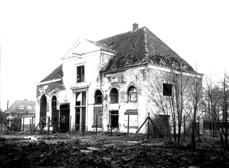 Endelhoven vlak voor de sloop, 1966, Coll. RCE