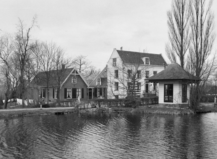 Vrederust aan de Angstel in 1958. Coll. RCE